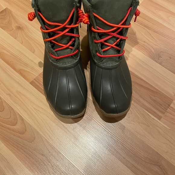SPERRY Saltwater water proof rubber duck boot sz 7 - Picture 4 of 6